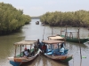 Boat trip at Lamin lodge